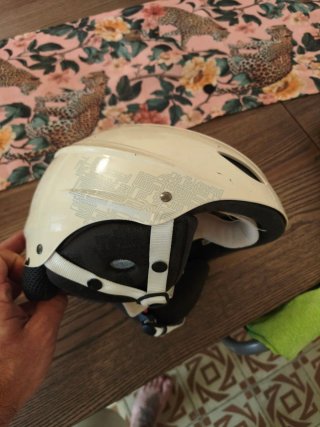 Tabla de snowboard + casco + gafas + funda