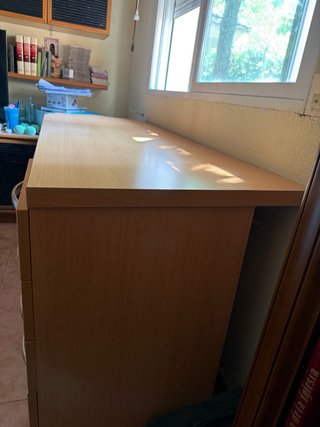 Escritorio madera con cajoneras