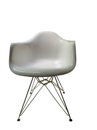 Hermosa silla Eames DAR Blanca Base Eiffel.