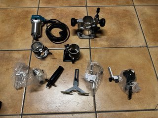 FRESADORA MAKITA CON ACCESORIOS. SIN ESTRENAR