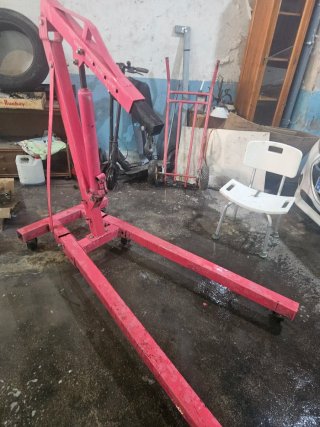 Grúa de motor plegable