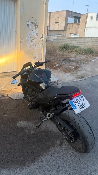 Kawasaki Z800 Sugomi Edition Negra