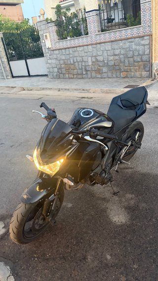Kawasaki Z800 Sugomi Edition Negra