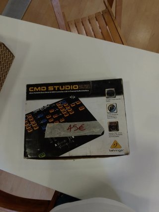 Controller DJ Behringer CMD STUDIO