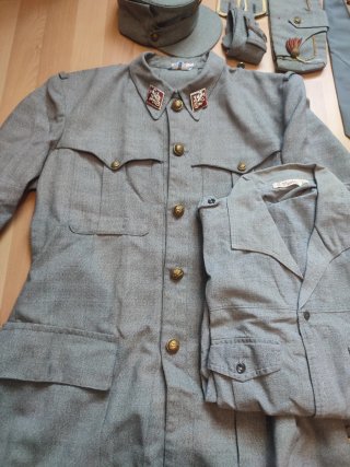 Lote uniformes militares españoles antiguos