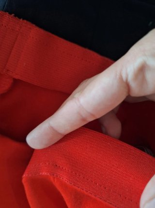 Falda mini roja de cintura alta mujer