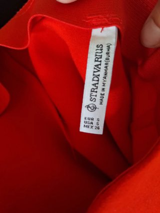 Falda mini roja de cintura alta mujer