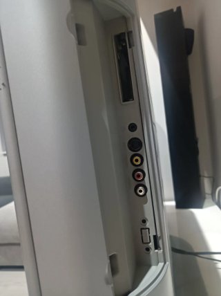 TELEVISOR LOEWE MODUS L 37 Plata y Negro