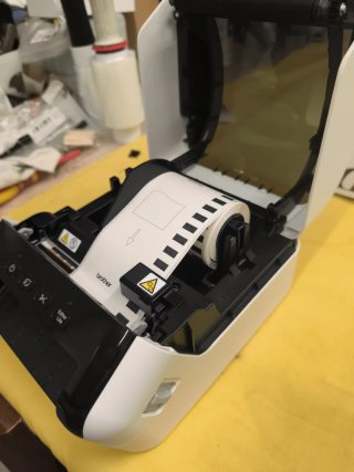 Impresora de etiquetas Brother QL-1100