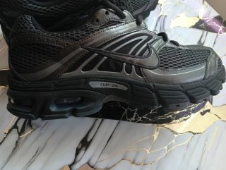 Zapatillas Nike Moto 2K Negras/Gris