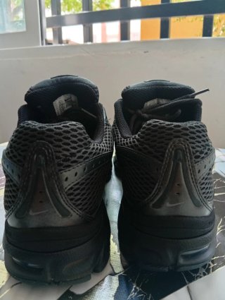 Zapatillas Nike Moto 2K Negras/Gris