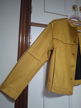 Chaqueta Zara ante mostaza Talla S