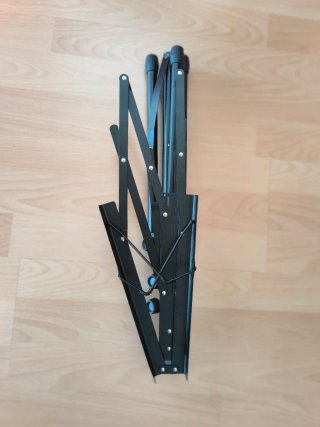 Atril extensible negro