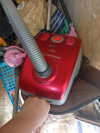 Aspiradora Rowenta 1700W Roja