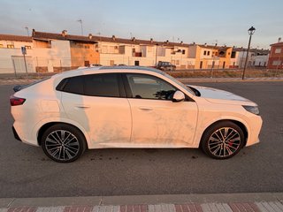 BMW iX2 2025