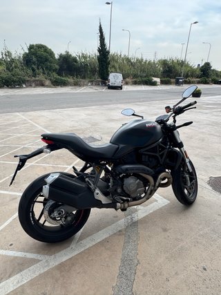 Ducati Monster 821 Negra