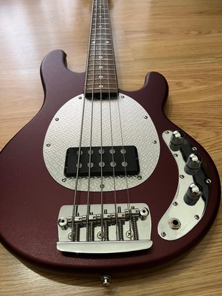 Bajo Musicman SUB 5 Activo