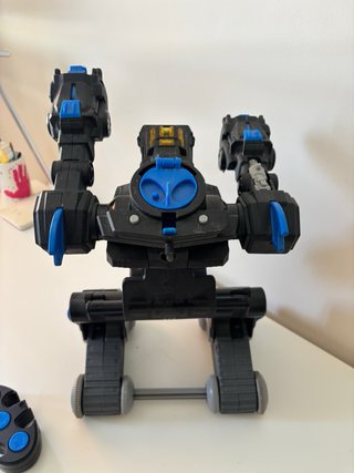 Robot Batman con mando