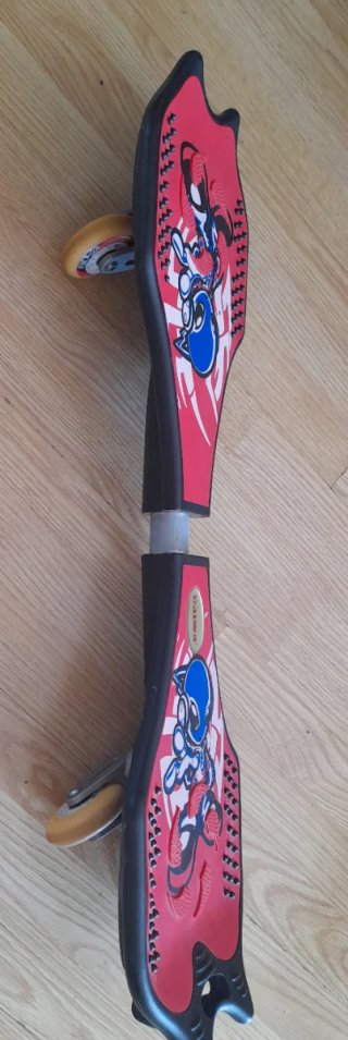 Skate 2 ruedas Daiwa con bolsa