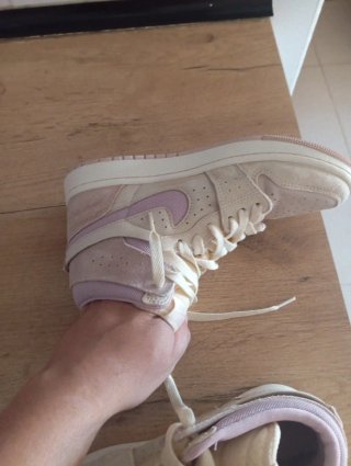 Jordan Beige y Rosa