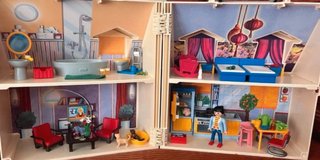 Casa Playmobil con figuras y accesorios