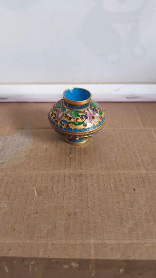 Miniature con decorazione Cloisonné