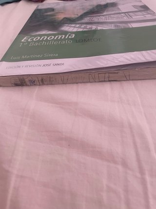 Libro Economía 1º Bachillerato LOMLOE