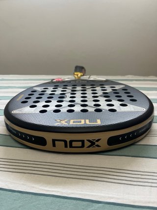 Pala de pádel NOX AT10 Genius 18K 2026
