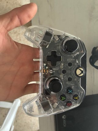 Xbox One Negra + Mando Transparente