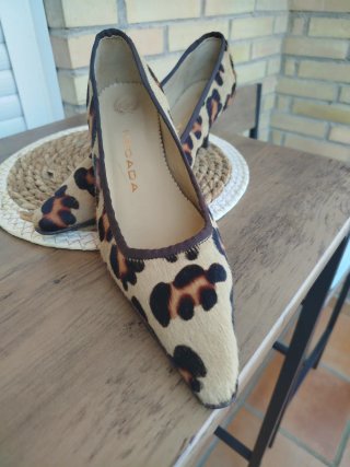 Zapatos Salón Piel Animal Print Talla 39