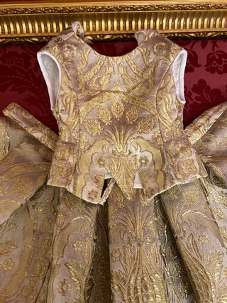 Saya espolín para Virgen