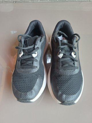 Zapatillas Under Armour Niños UA BGS Surge 3