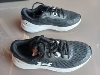 Zapatillas Under Armour Niños UA BGS Surge 3