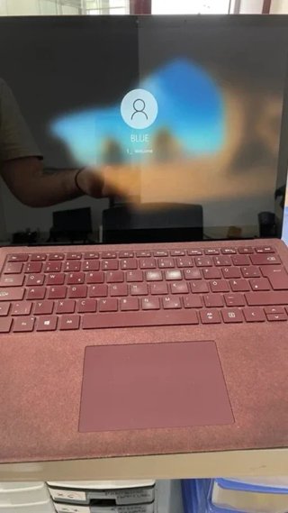 Microsoft Surface Laptop 256GB i5 8GB RAM