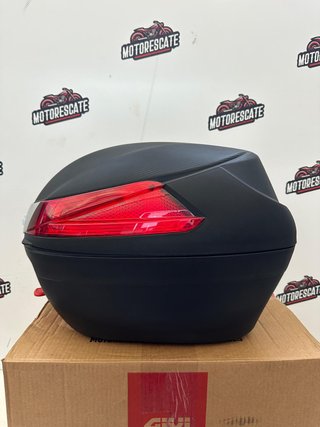 Baúl Givi de 34L Nuevo Catadióptrico Rojo