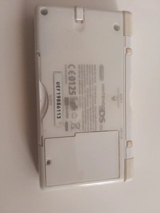 Nintendo DS Lite Bianca + Caricatore + Gioco