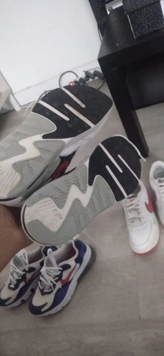 Nike Air Max Blancas y Rojas