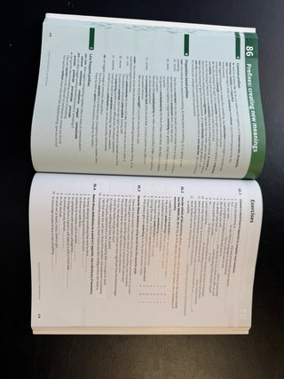 English Vocabulary in Use: Advanced Book with A...