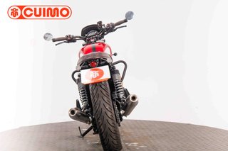 TRIUMPH SPEED TWIN 900