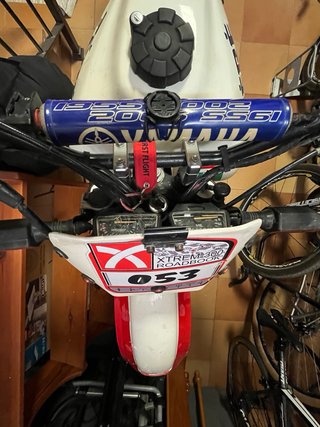 Yamaha Tenere 1vj Roja y Blanca