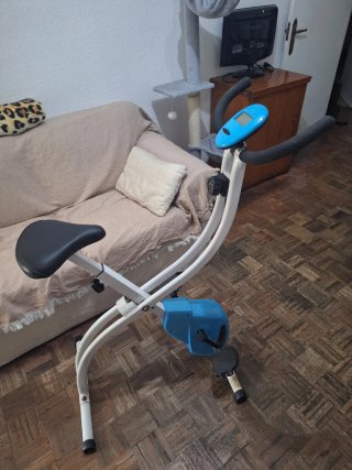 Bicicleta Estática Plegable Azul y Blanca