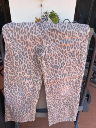 Pantalón Bwkids estampado leopardo