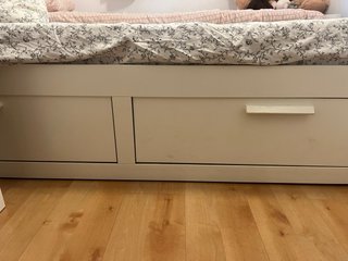 Estructura de cama individual con cajones
