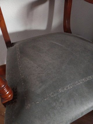 Butaca de madera y cuero