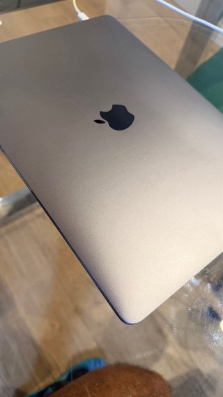 MacBook Pro 13 M1 1TB SSD 8GB RAM