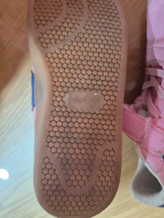 Zapatillas Victoria niña rosas
