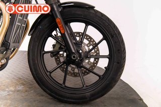 TRIUMPH SPEED TWIN 900