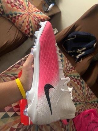 Zapatillas Nike Futbol Rosas y Blancas