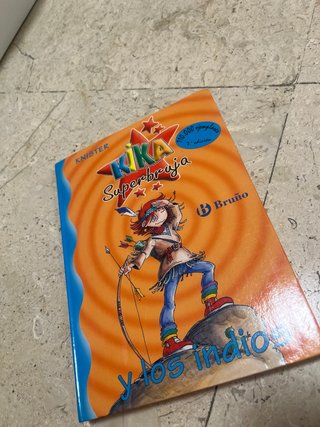 Kika Superbruja. Coleccion.