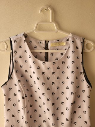Vestido estampado pájaros blanco y negro